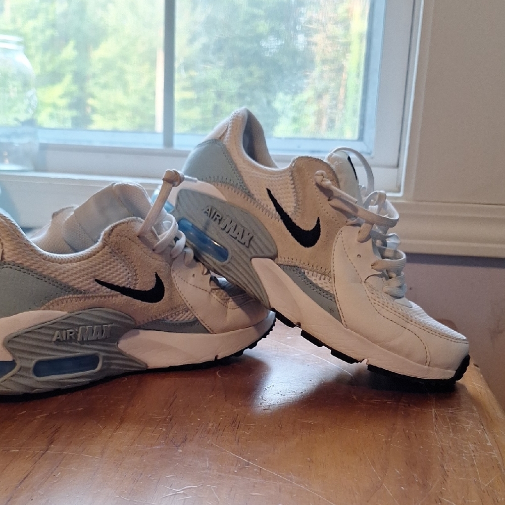 Nike Air Max in White and Light Blue
